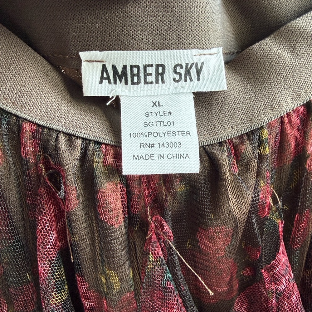 Chic Asymmetrical Black and Pink Skirt - Picture 2 of 8